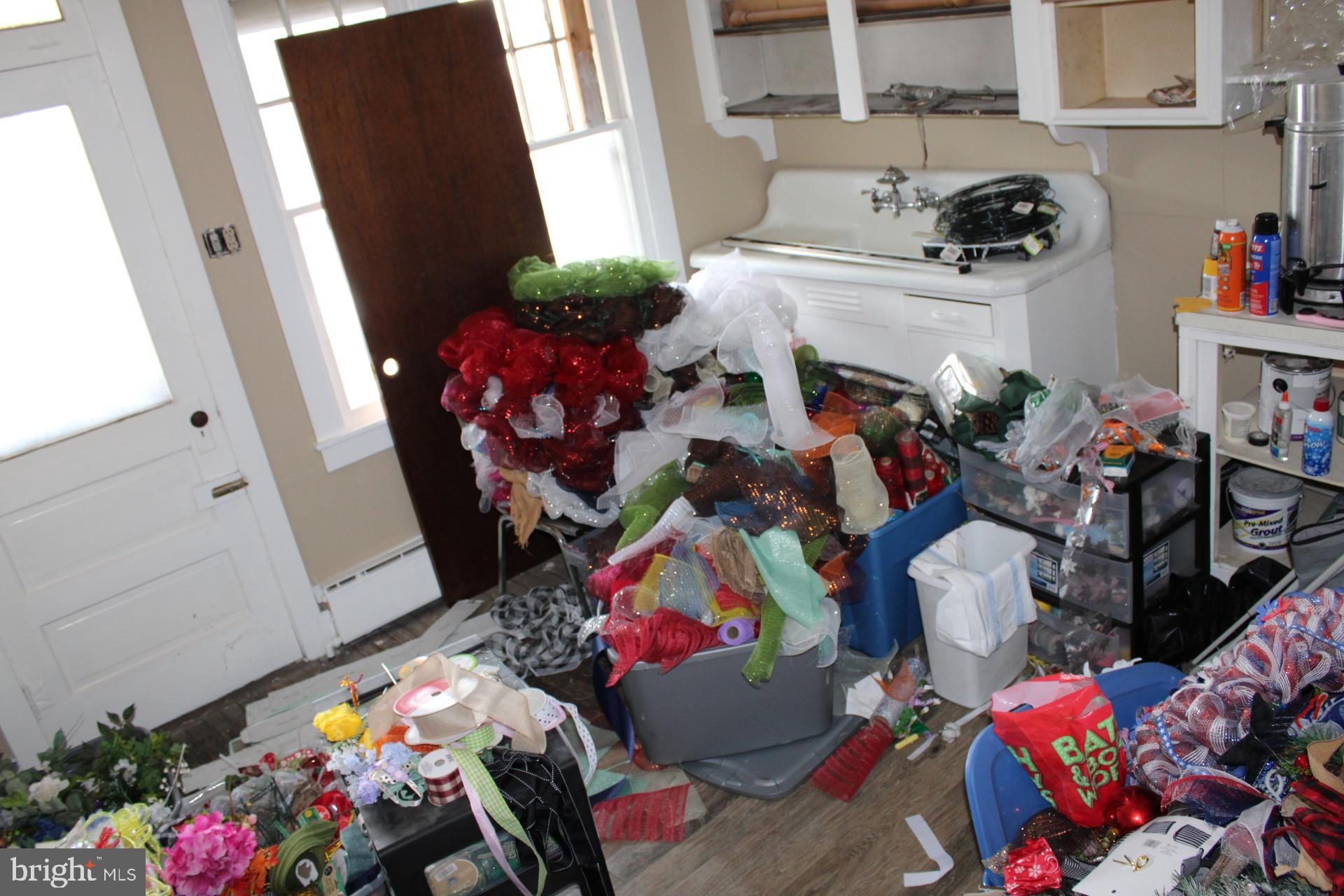 250-252 E BROAD STREET