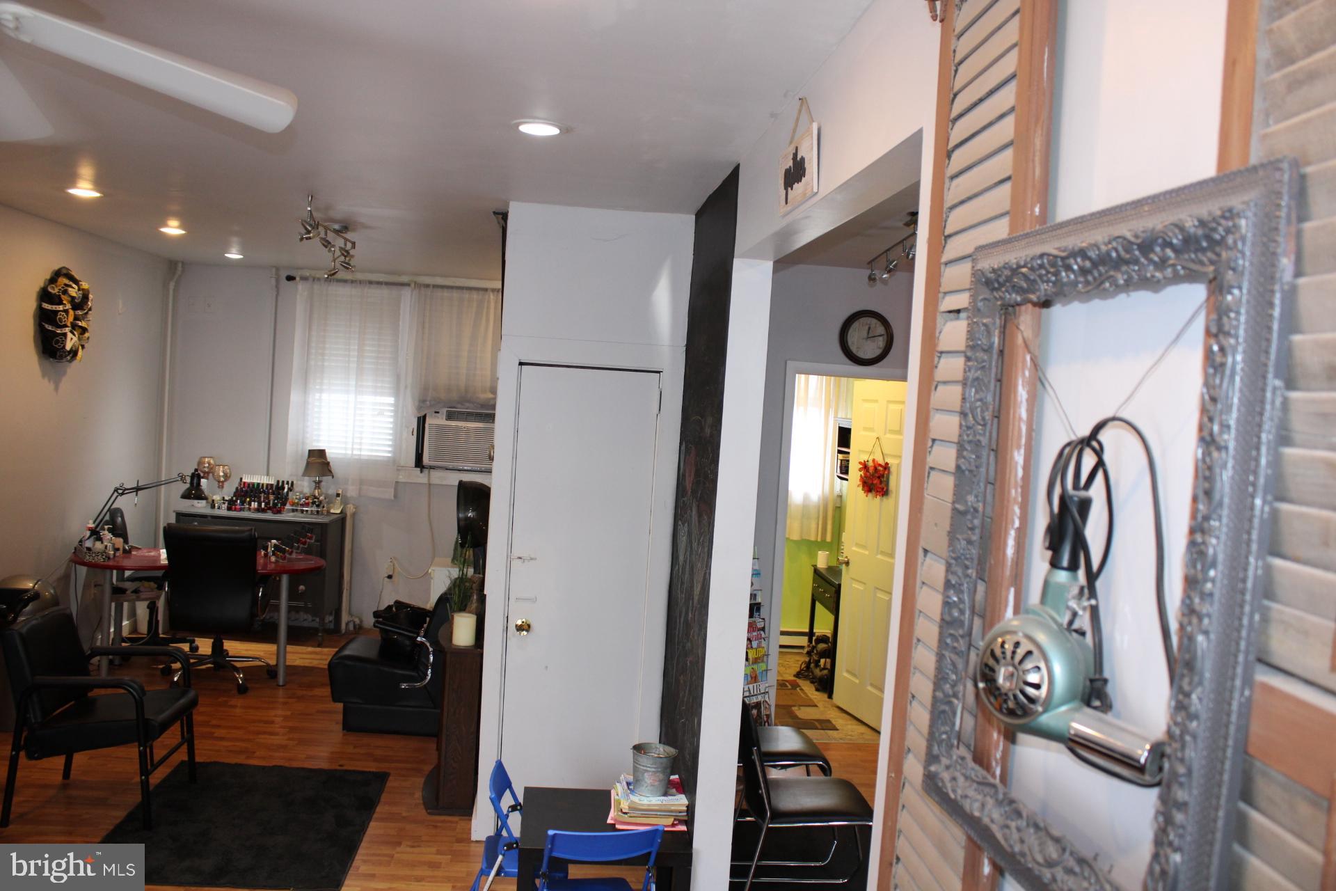 250-252 E BROAD STREET