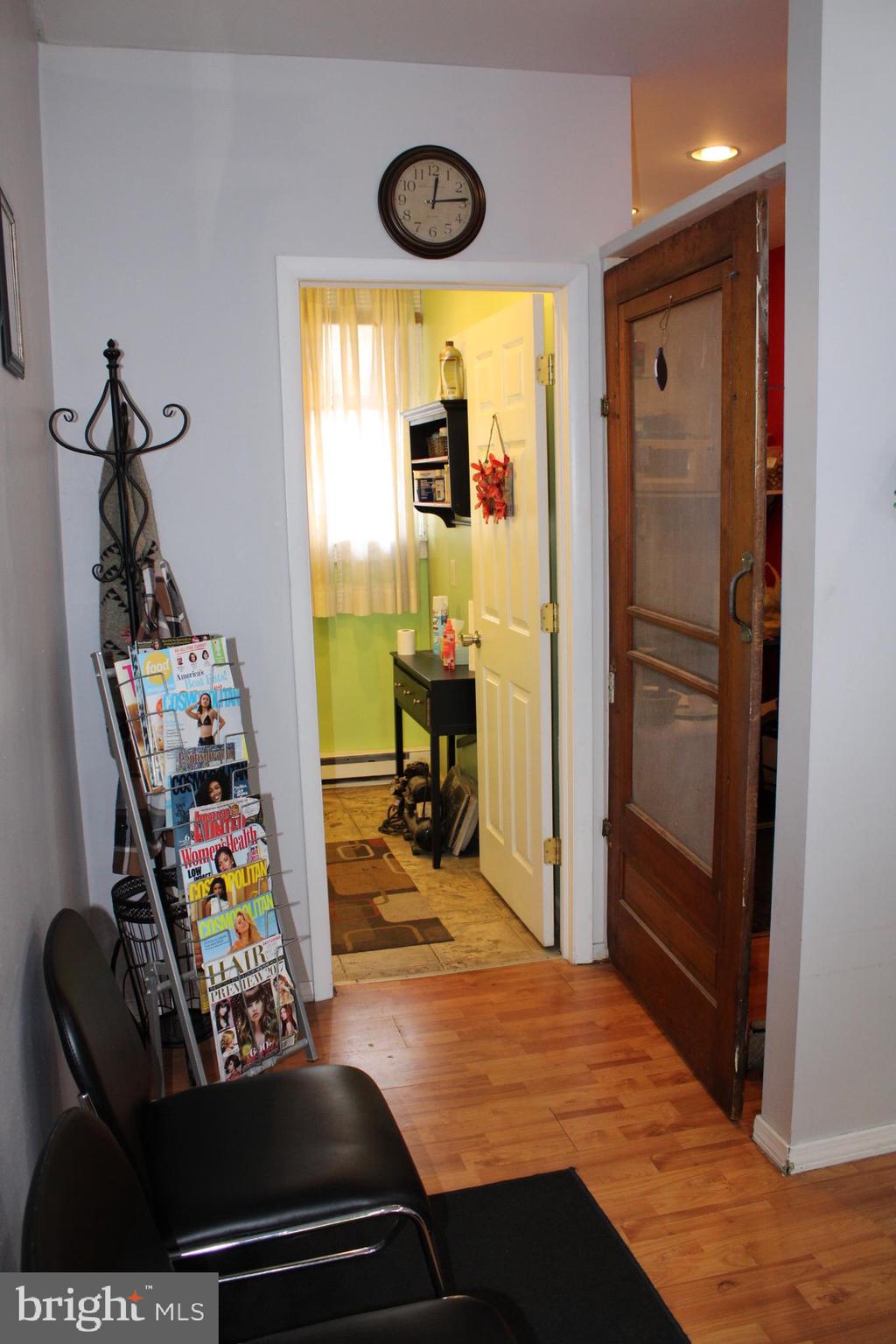 250-252 E BROAD STREET