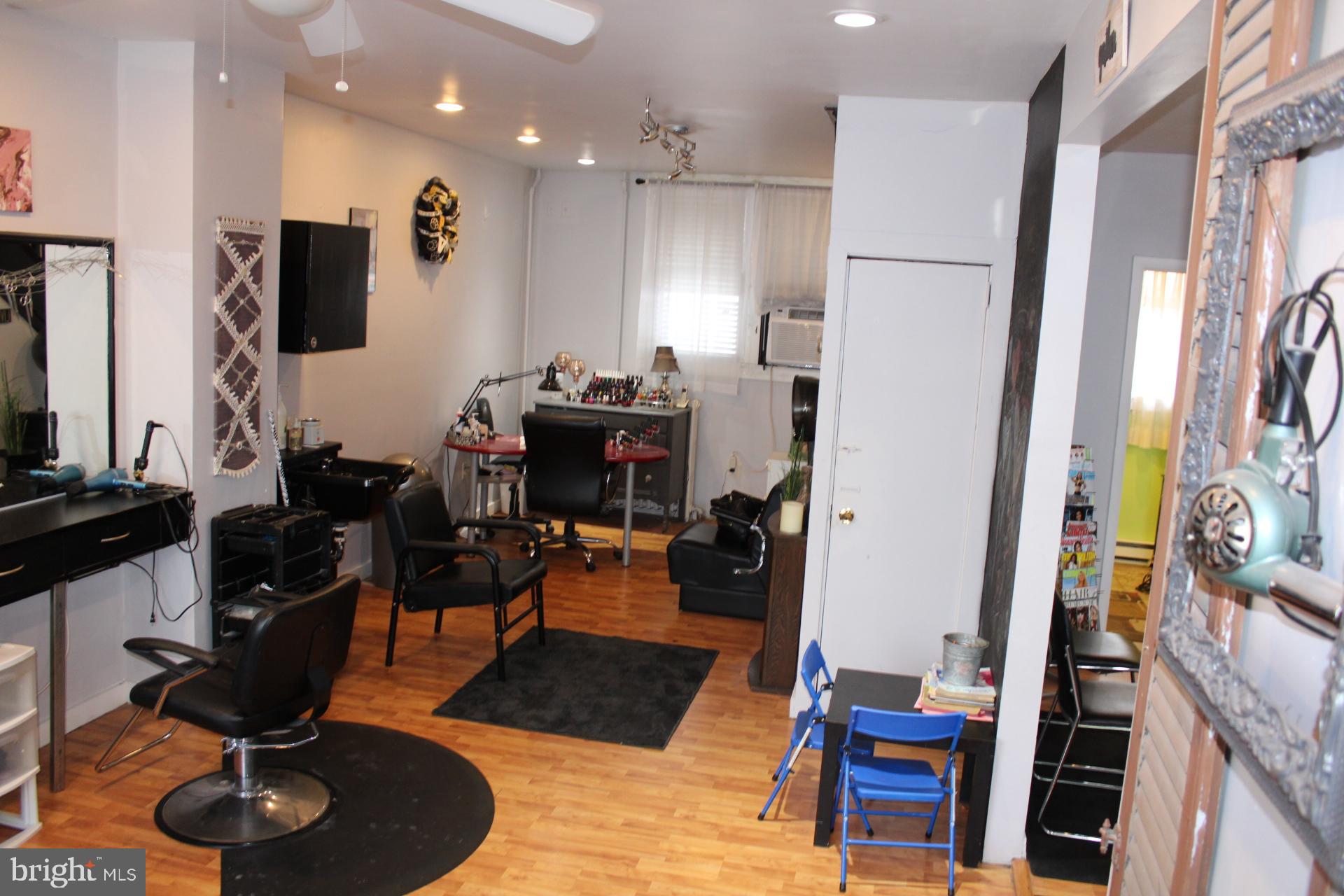 250-252 E BROAD STREET