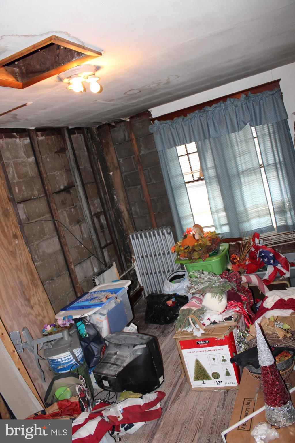 250-252 E BROAD STREET