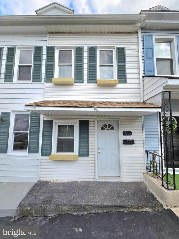 1306 MARKET STREET