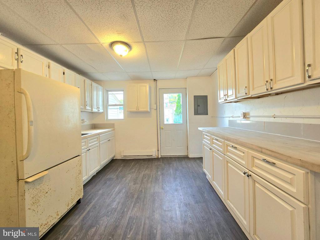 1306 MARKET STREET