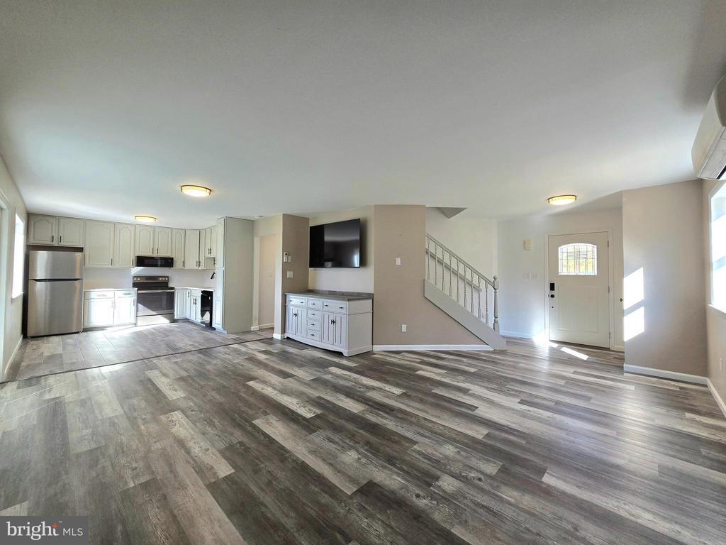 128 ASH CIRCLE