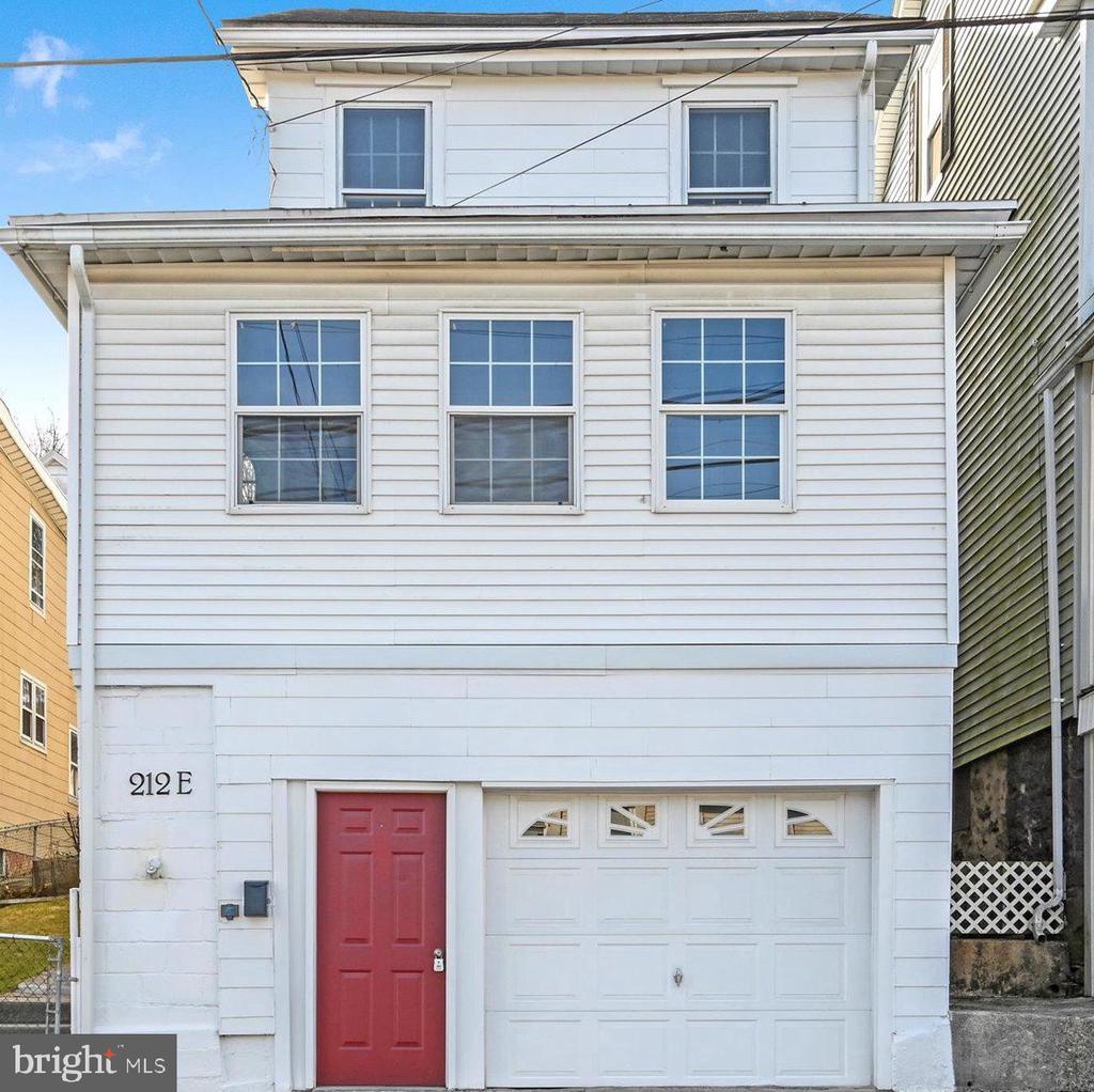 212 E HIGH STREET