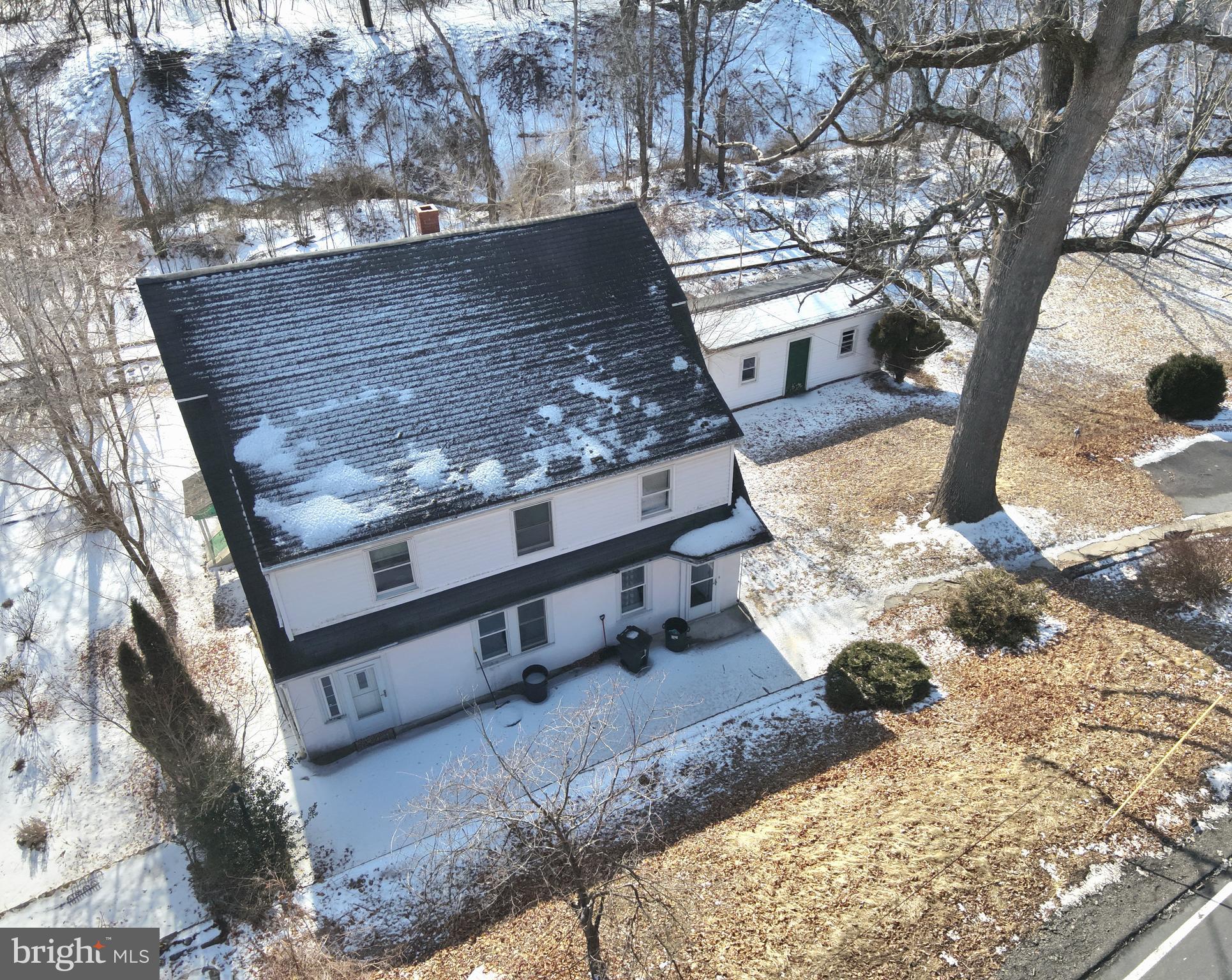 200 MAPLE AVENUE 202