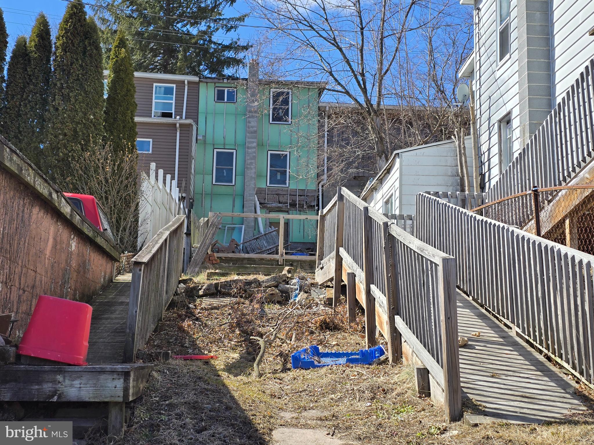 305 W WASHINGTON STREET