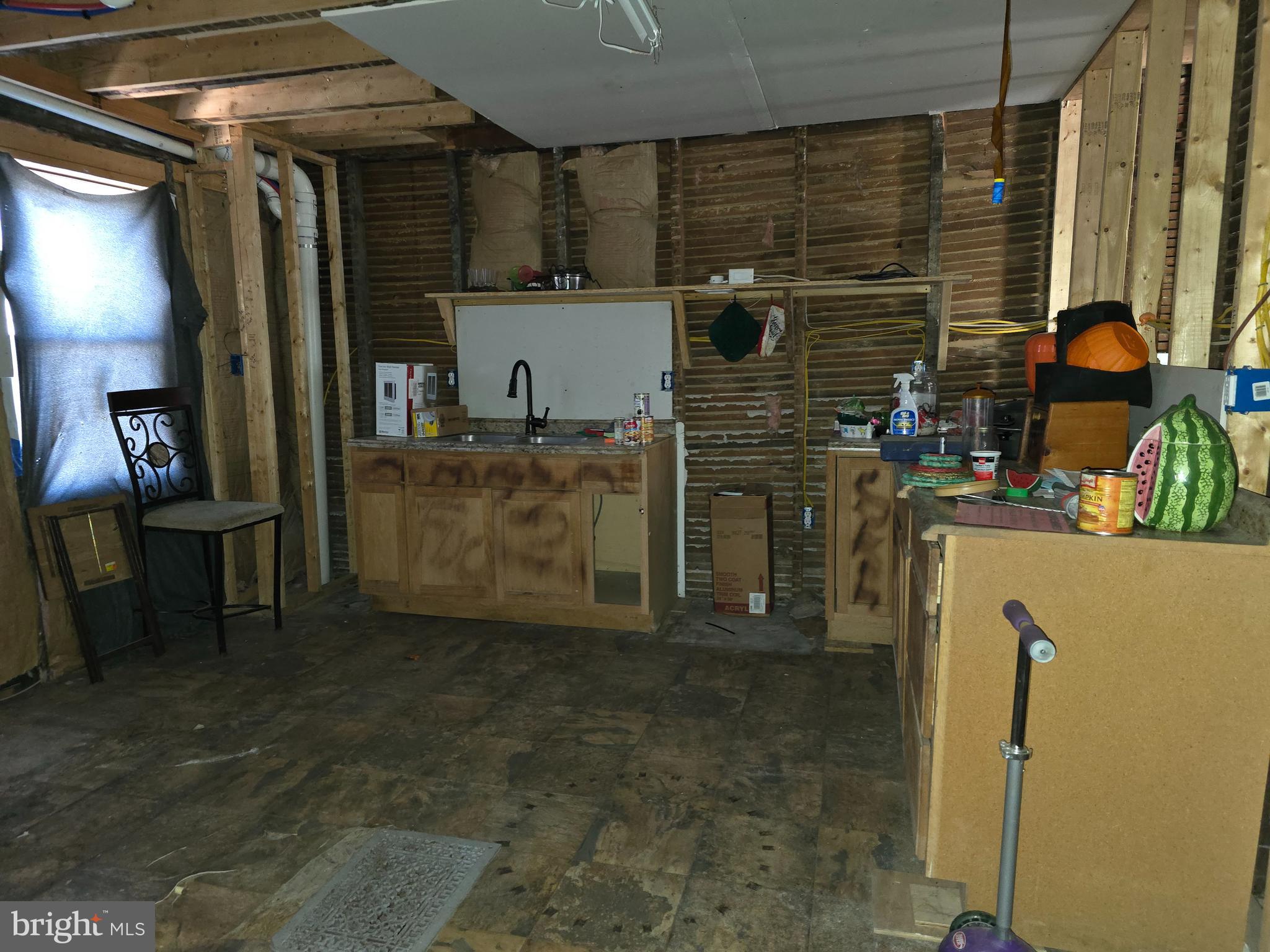 305 W WASHINGTON STREET