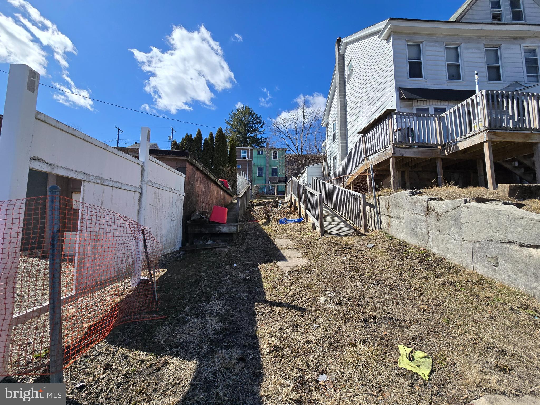 305 W WASHINGTON STREET