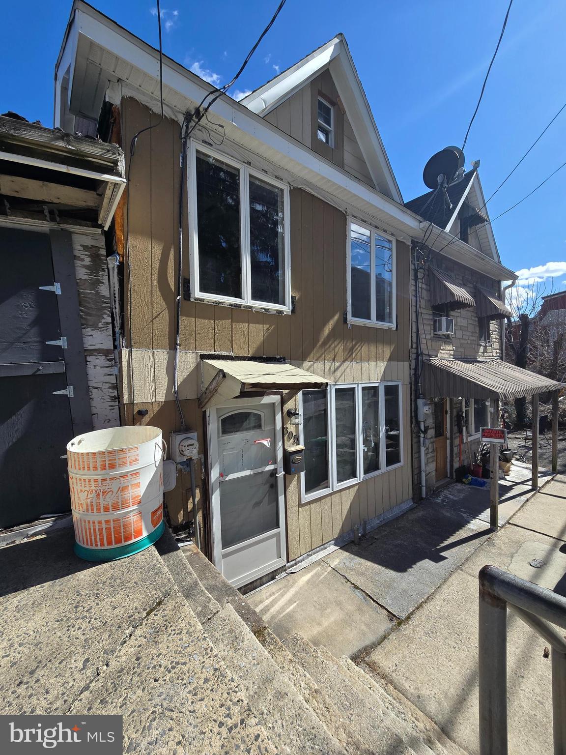 305 W WASHINGTON STREET