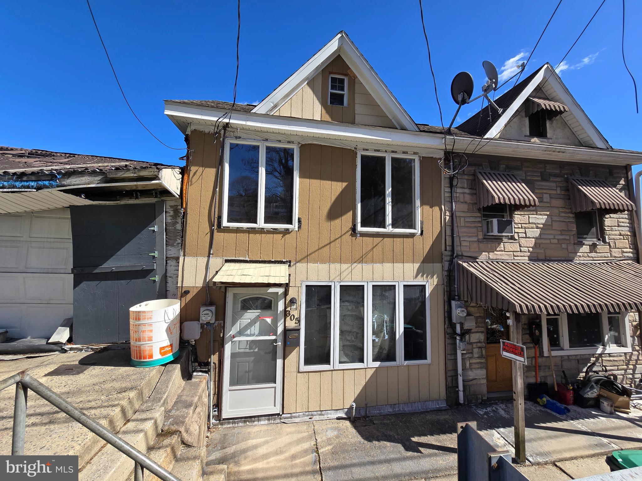 305 W WASHINGTON STREET