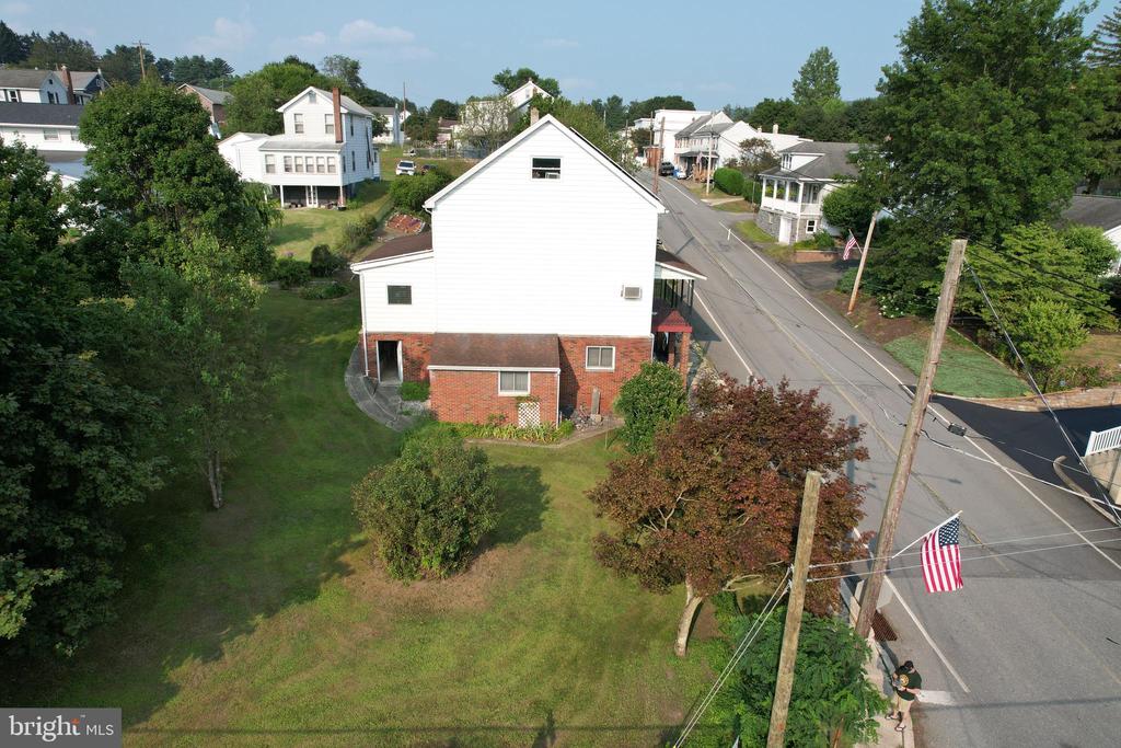 101 W WALNUT ST,SCHUYLKILL