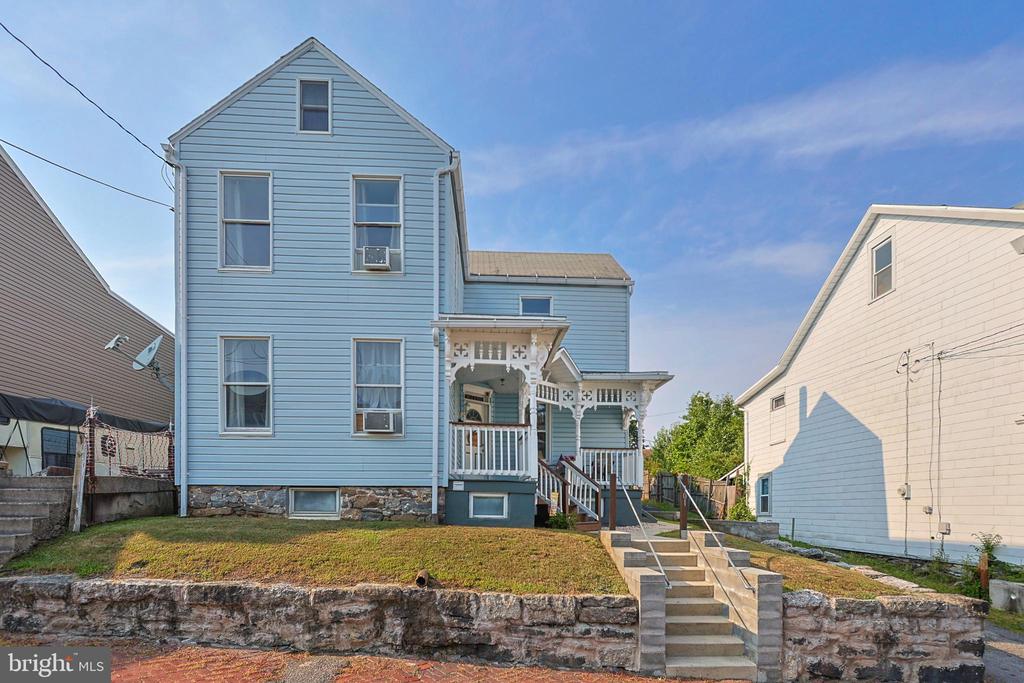 101 CLAY STREET