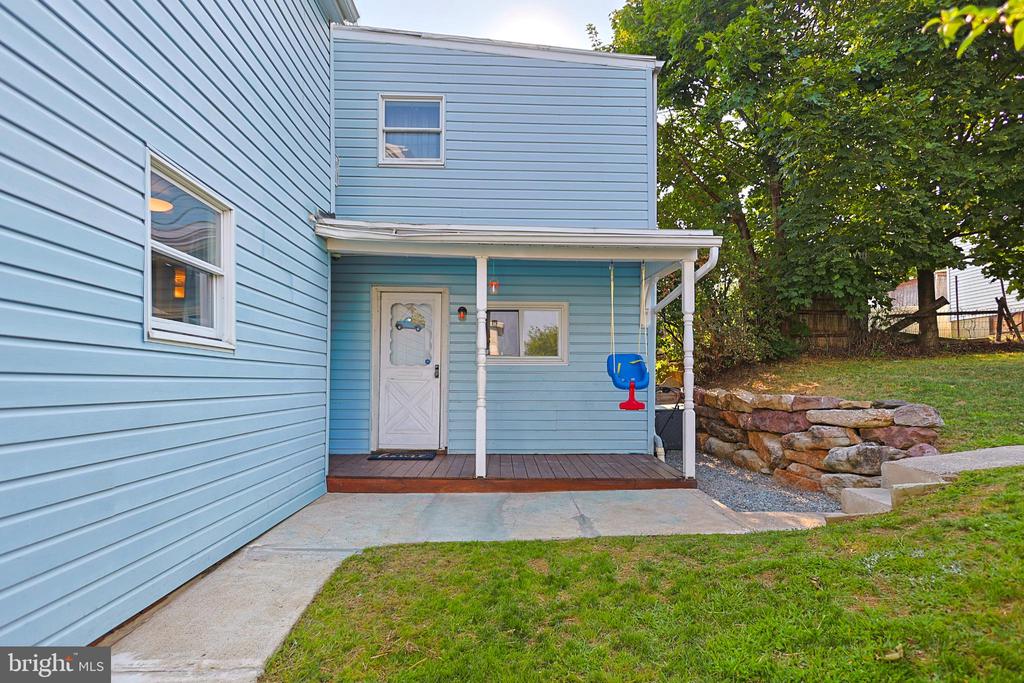 101 CLAY STREET