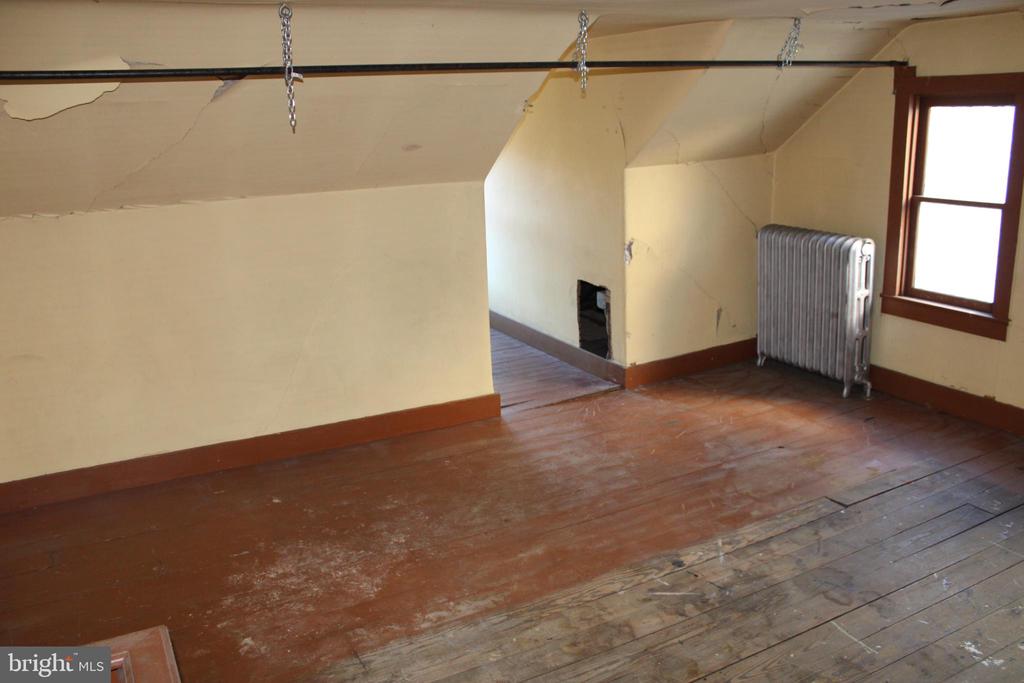 434 E BROAD ST,SCHUYLKILL