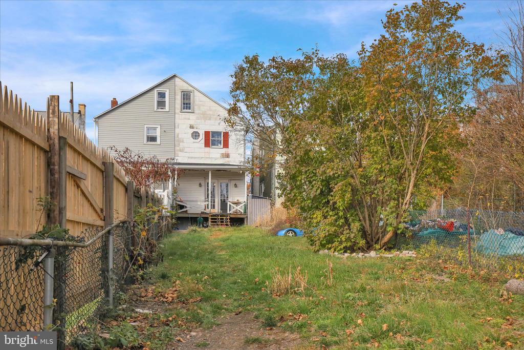 711 N 2ND STREET
