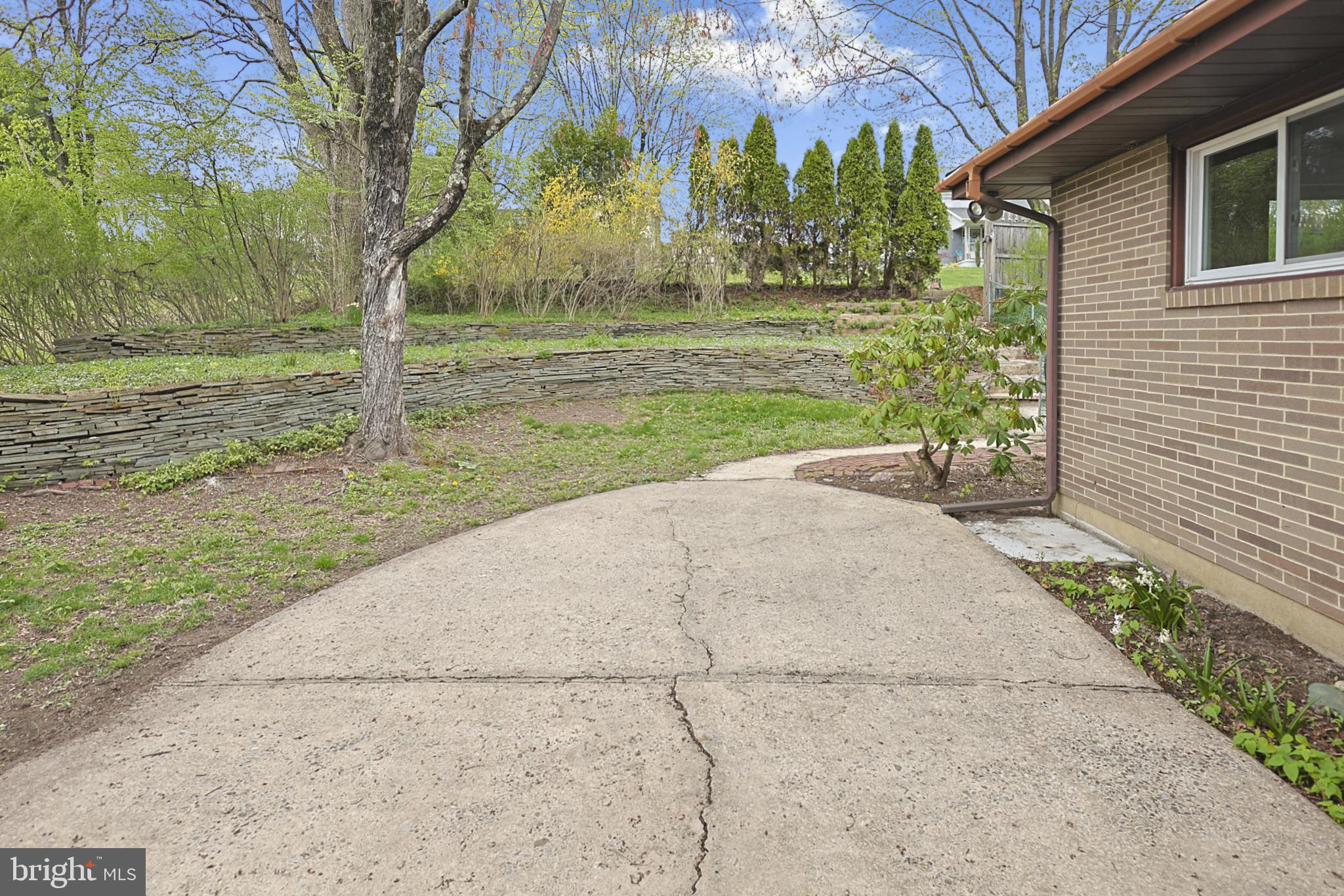 7 ARDMORE AVENUE
