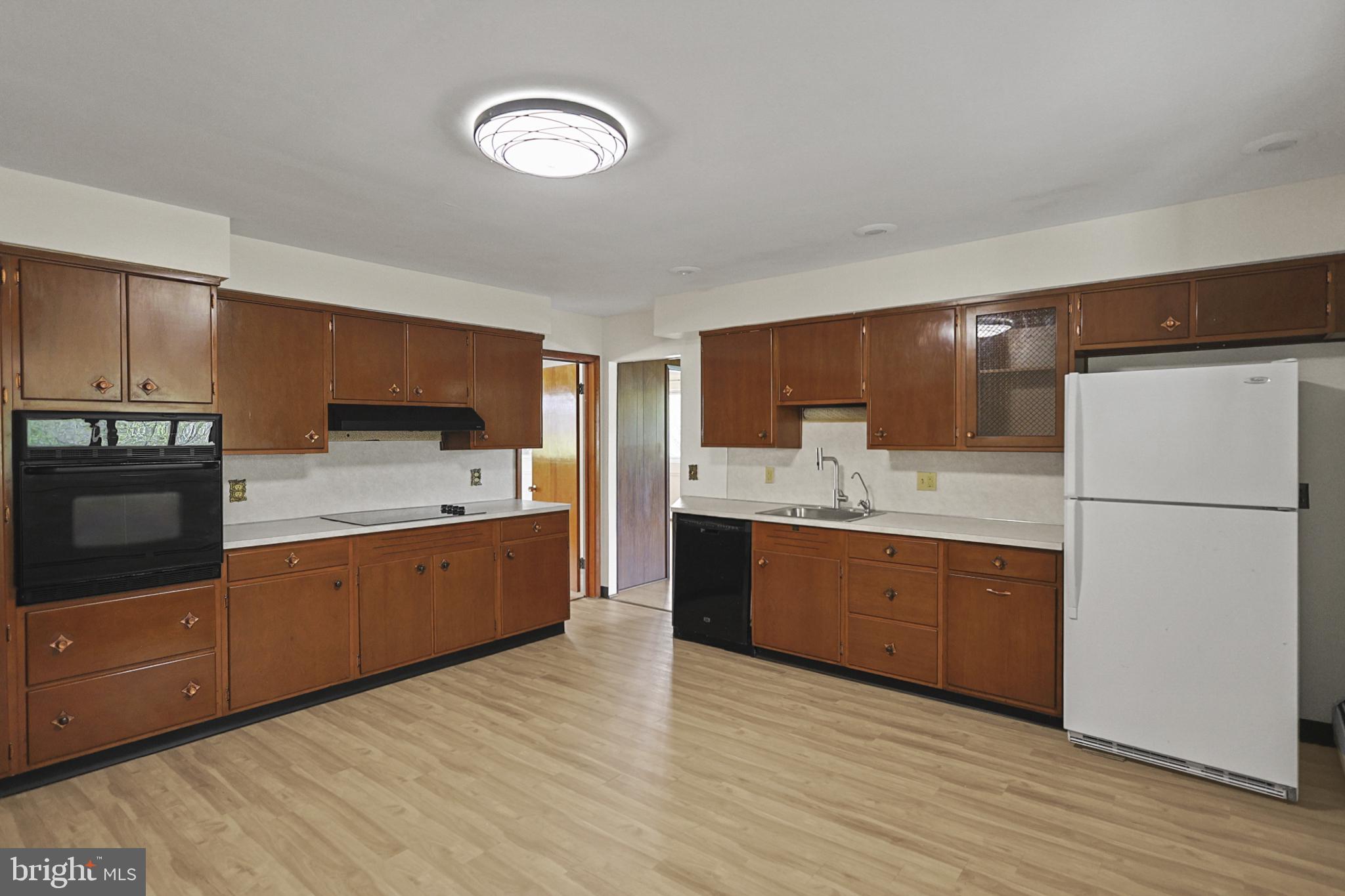 7 ARDMORE AVENUE