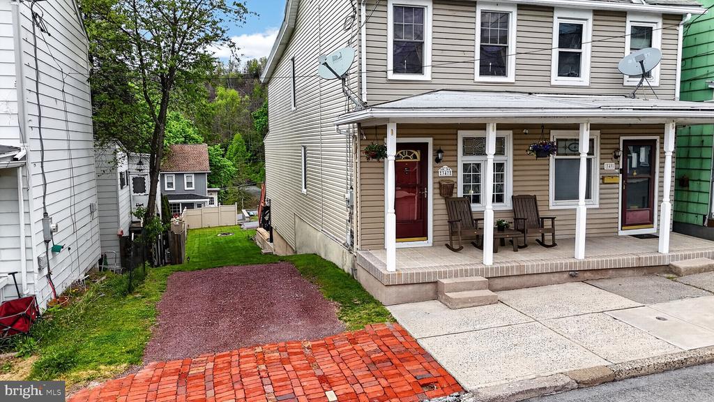347 E UNION STREET