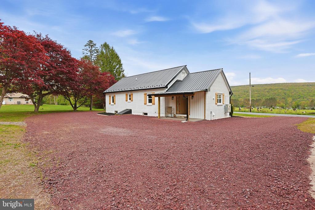 121 BEN TITUS ROAD