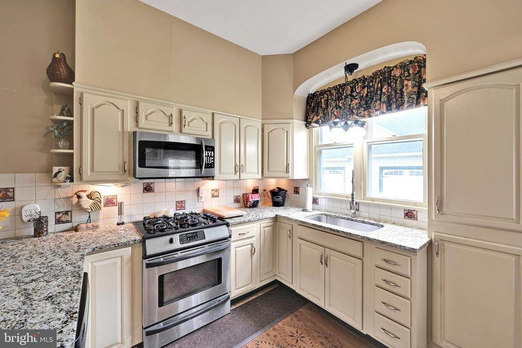 818 LIZARD CREEK ROAD