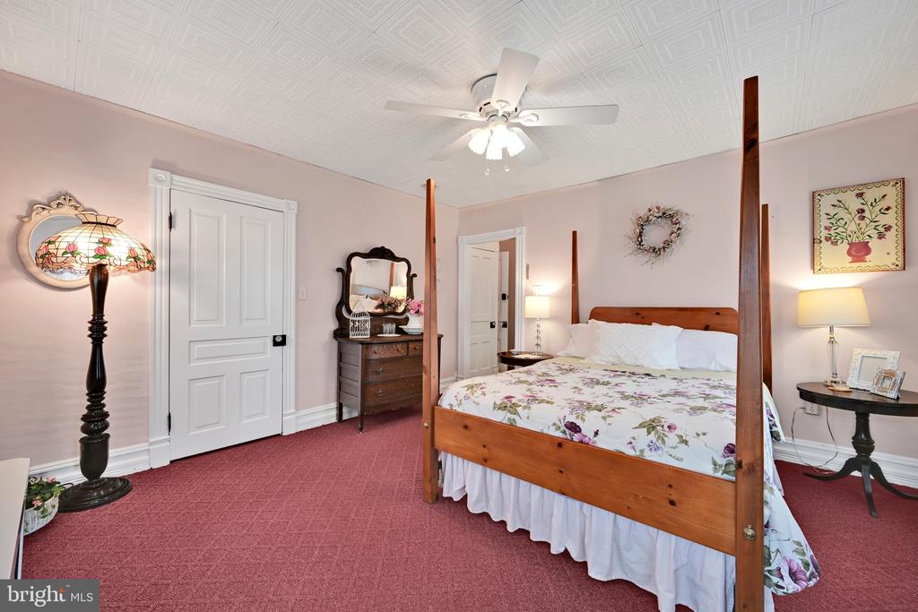 818 LIZARD CREEK ROAD