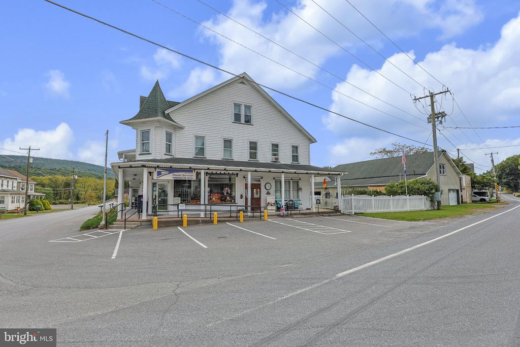 818 LIZARD CREEK ROAD
