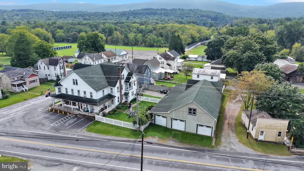818 LIZARD CREEK ROAD