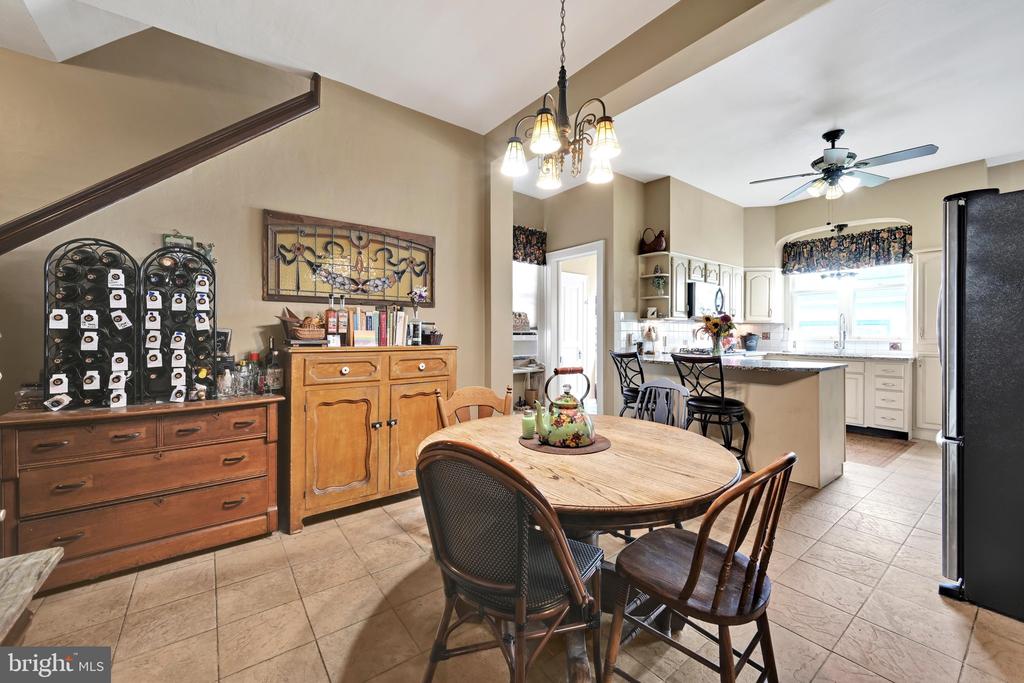 818 LIZARD CREEK ROAD