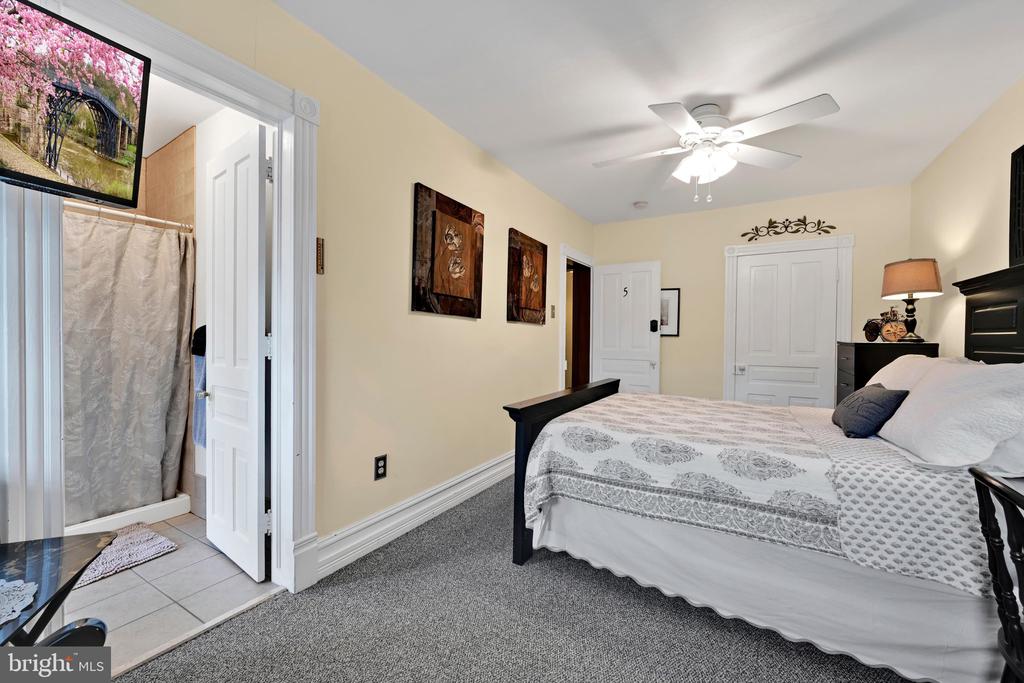 818 LIZARD CREEK ROAD