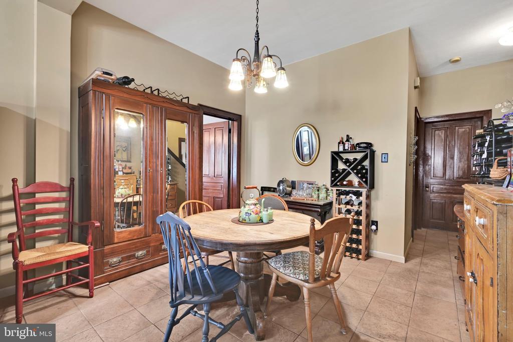 818 LIZARD CREEK ROAD