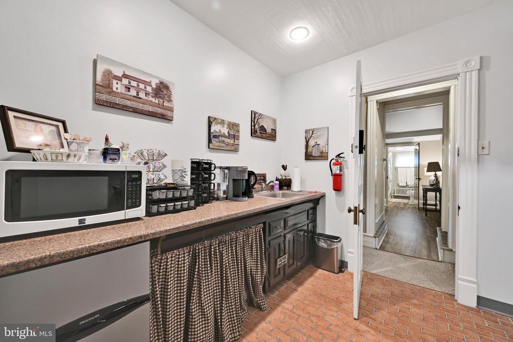 818 LIZARD CREEK ROAD