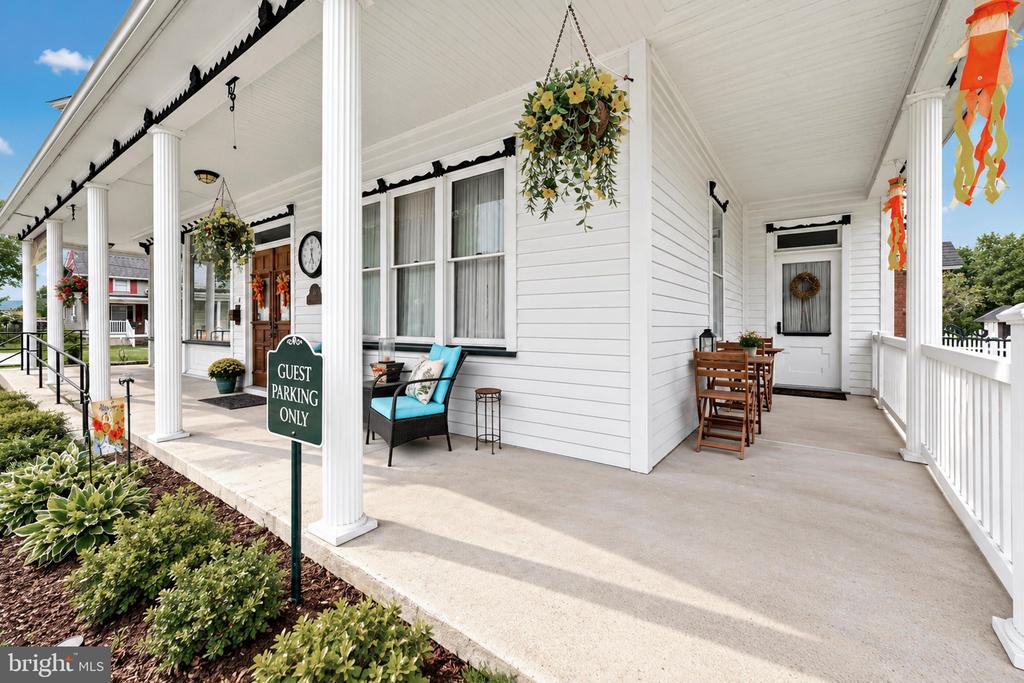 818 LIZARD CREEK ROAD