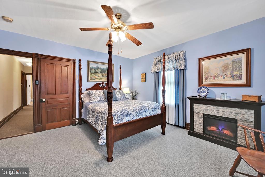 818 LIZARD CREEK ROAD