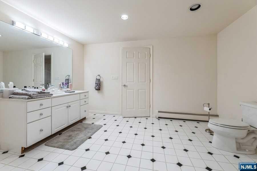 8 Jason Woods Road