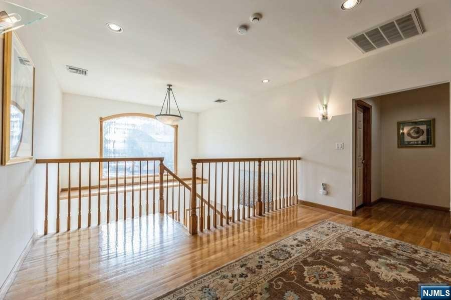 8 Jason Woods Road
