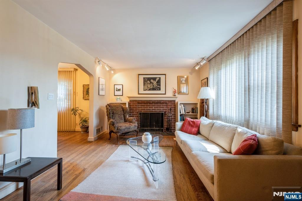 279 Jefferson Avenue