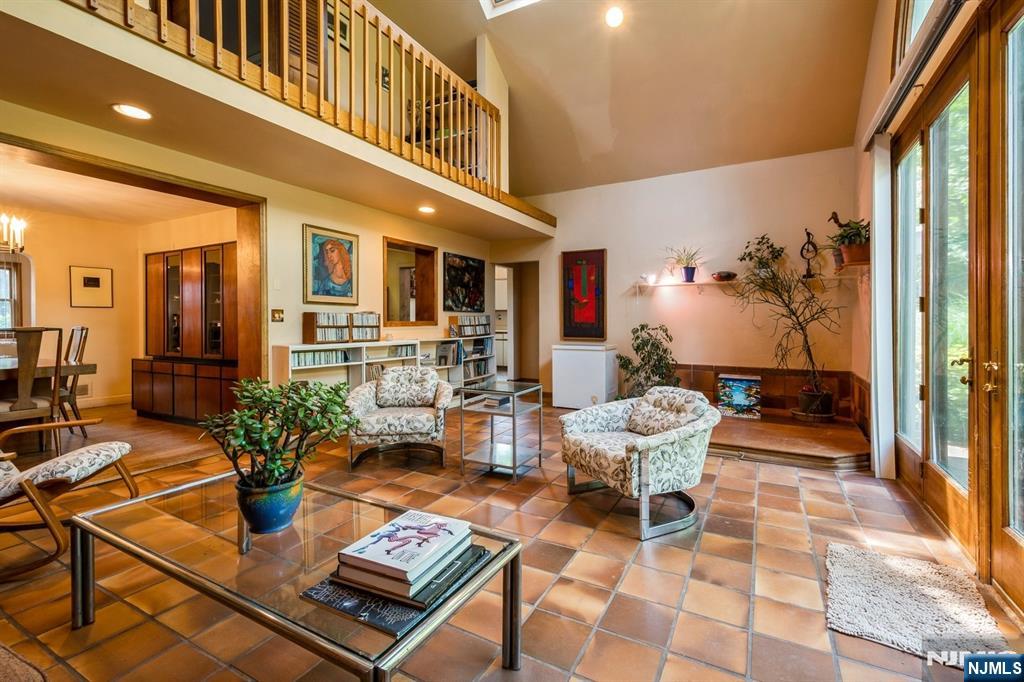 279 Jefferson Avenue