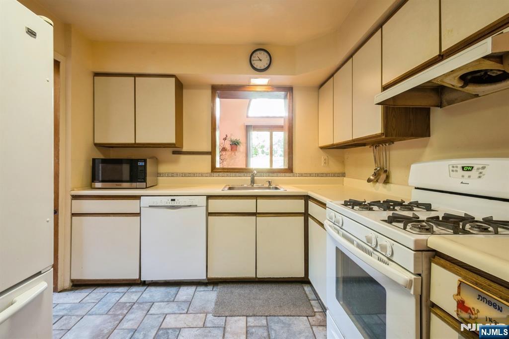 279 Jefferson Avenue