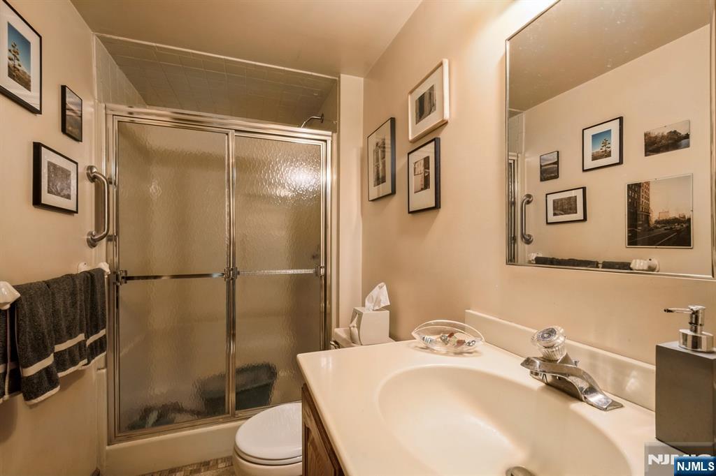 279 Jefferson Avenue