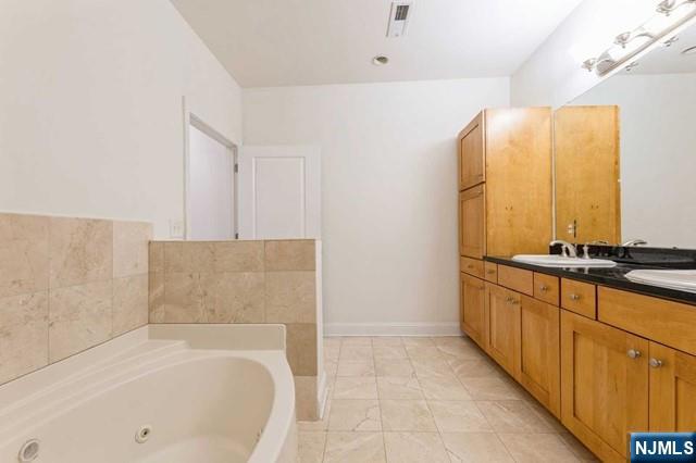 20 Ave At Port Imperial 324