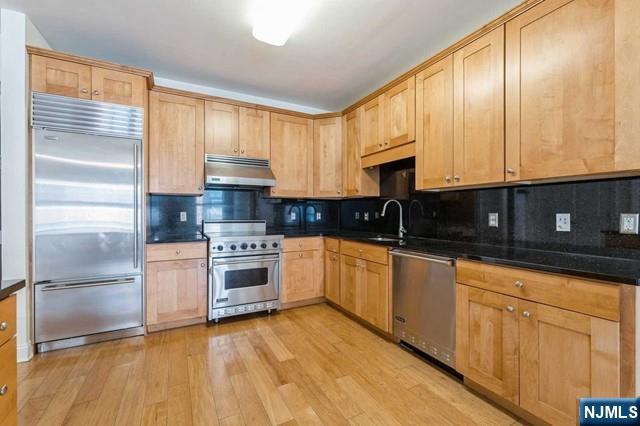 20 Ave At Port Imperial 324