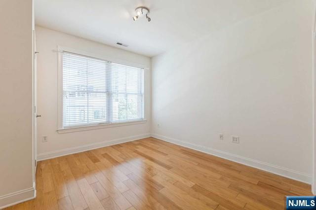 20 Ave At Port Imperial 324