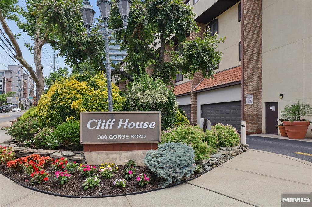 300 Gorge Road 57