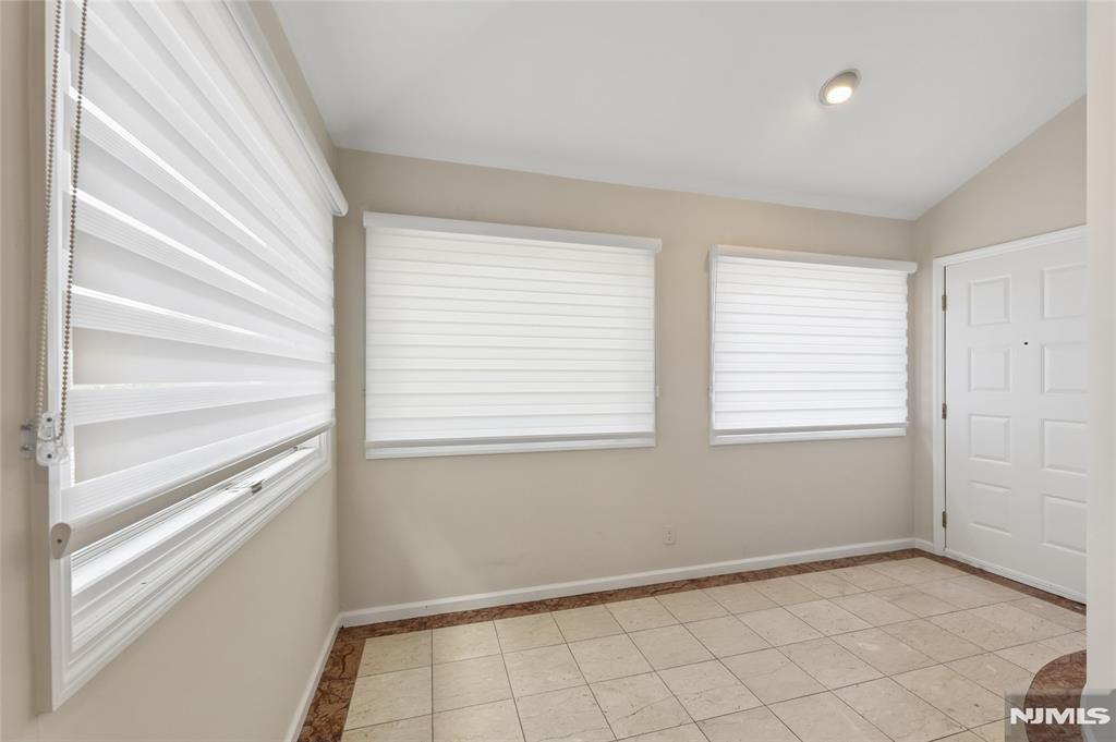 300 Gorge Road 57