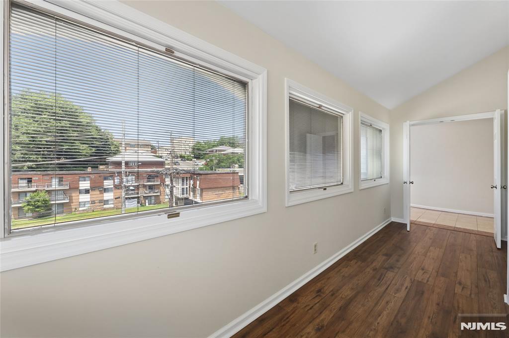 300 Gorge Road 57