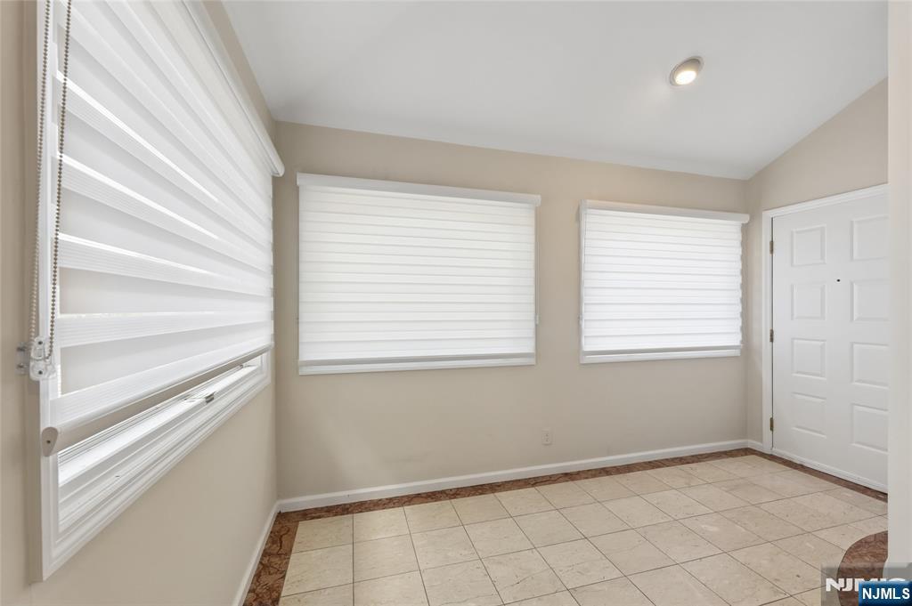 300 Gorge Road 57