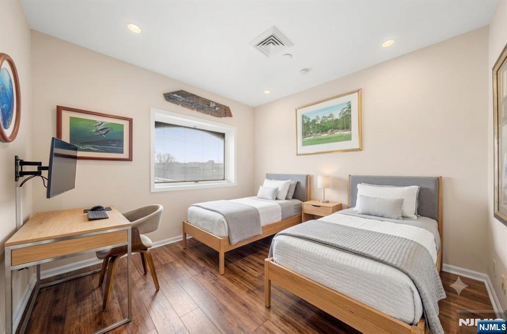 300 Gorge Road 57