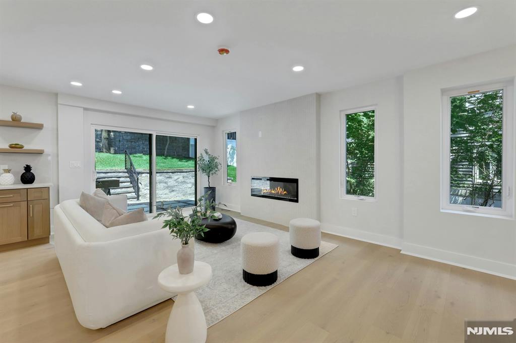 279 Jefferson Avenue