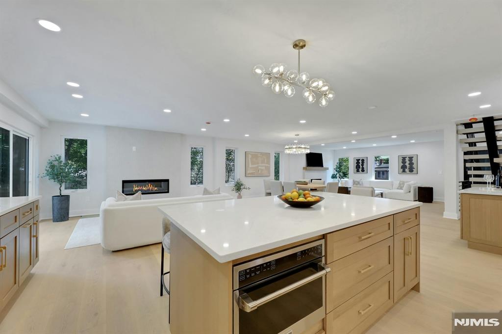 279 Jefferson Avenue